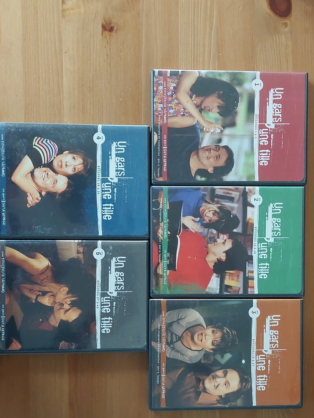 Un Gars Une Fille Dvd Serie Quebecoise Dvd 1,2,3,4,5 Lot Quebec Comedie